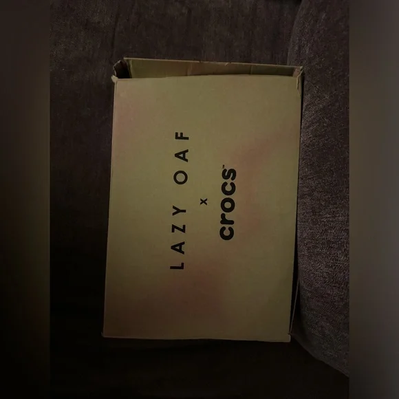 Lazy Oaf X Crocs - Picture 2 of 3